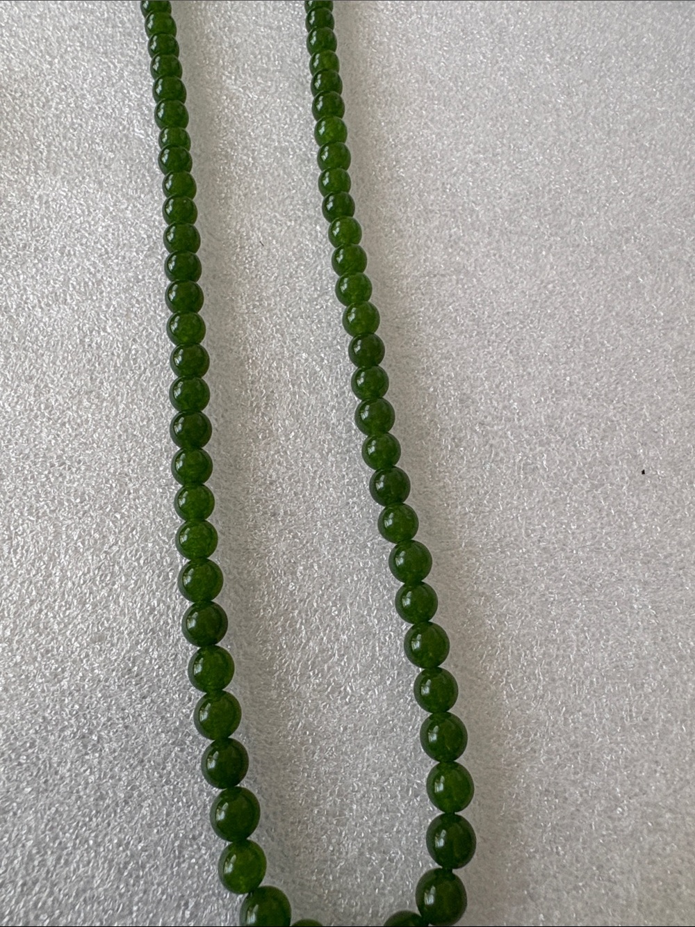 Green Jade Bead Necklace - Classic Women's Jewelry 18 Inch